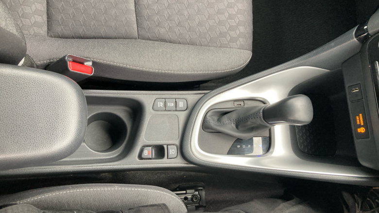 Toyota Yaris 1.5 Hybrid Design 5dr CVT Hybrid Hatchback